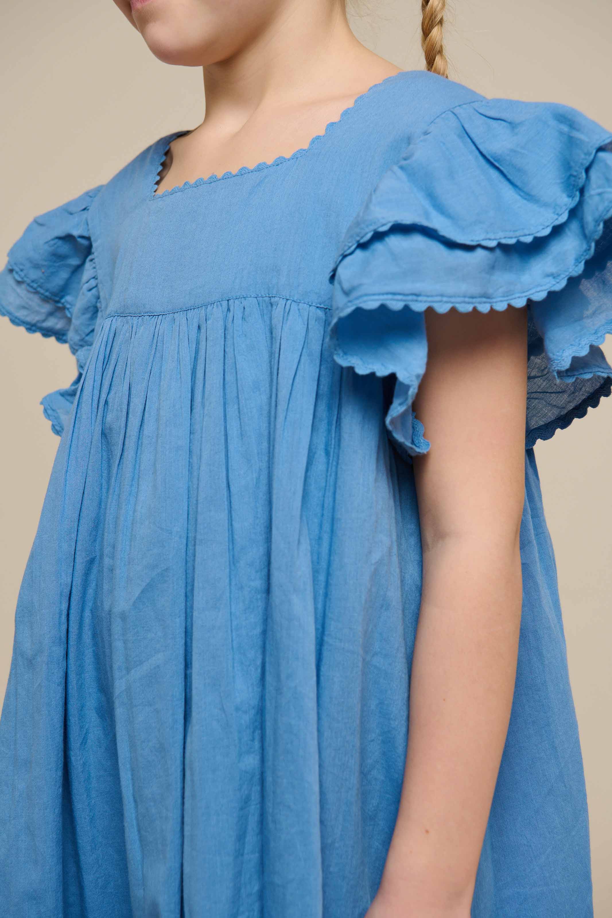 Baumwollkleid mit Zick Zack Rüsche - Tween - Dusty Blue | 101067 Alma
