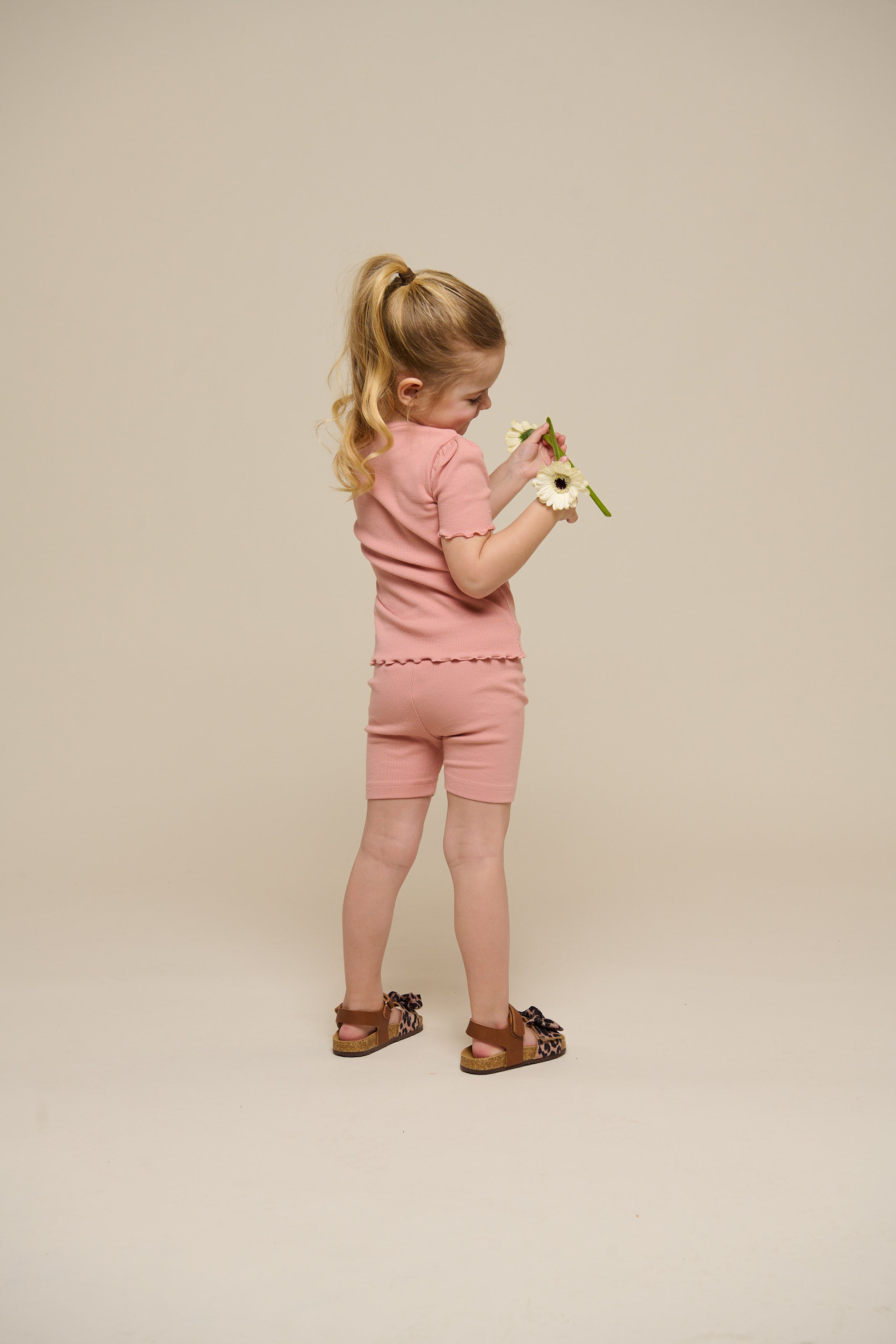 T-Shirt aus Modalripp - Kids - Rose Tan | 101298 Lottie