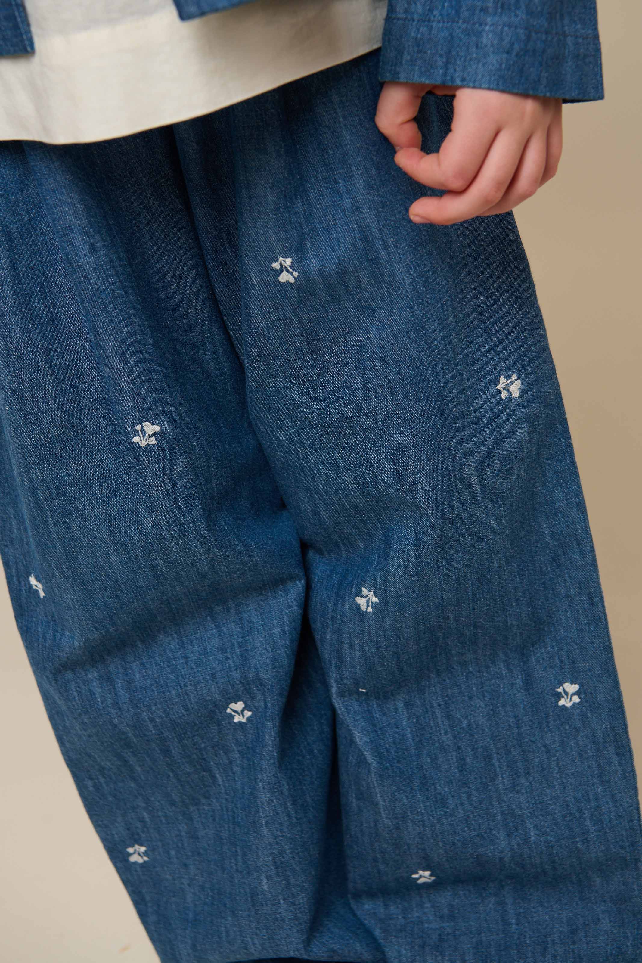 Bestickte Leichte Denim-Hose - Tween - Blue Denim | 101081 Isabella
