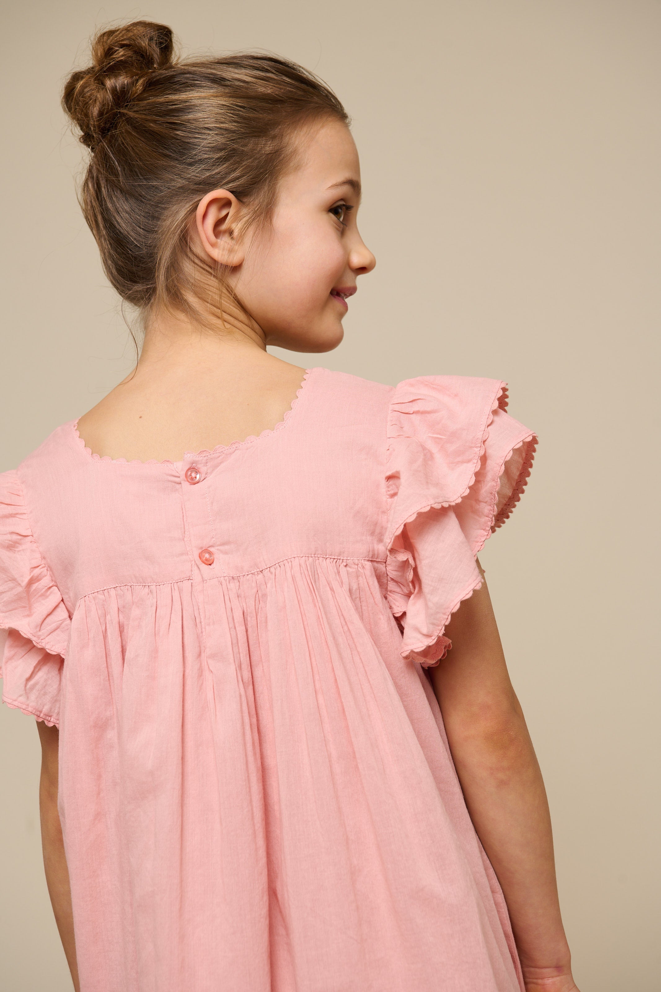 Baumwollkleid mit Zick Zack Rüsche - Tween - Rose Tan | 101065 Alma