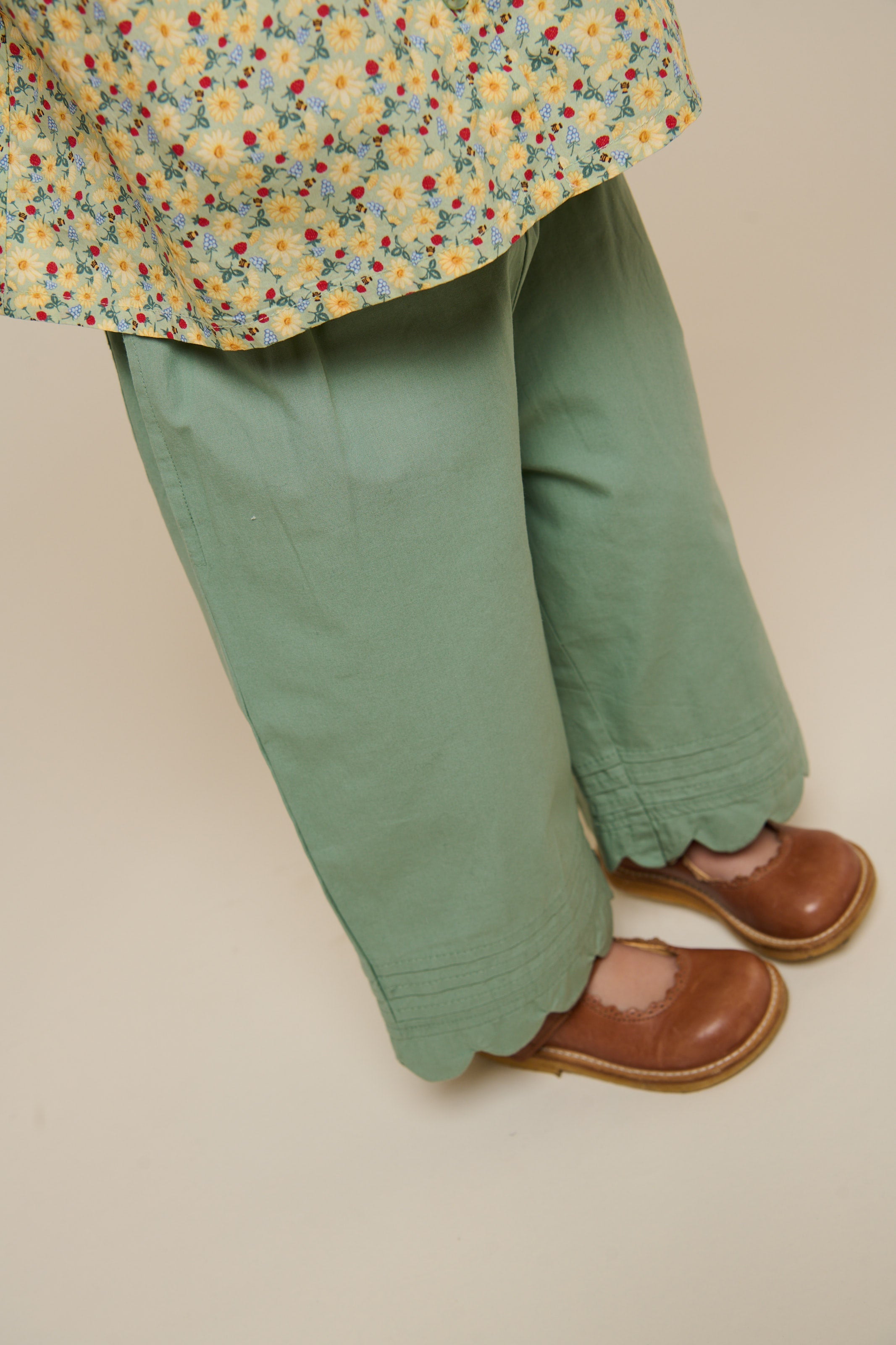 Popelinehose mit Muschelkante - Kids - Dusty Green | 101049 Joy