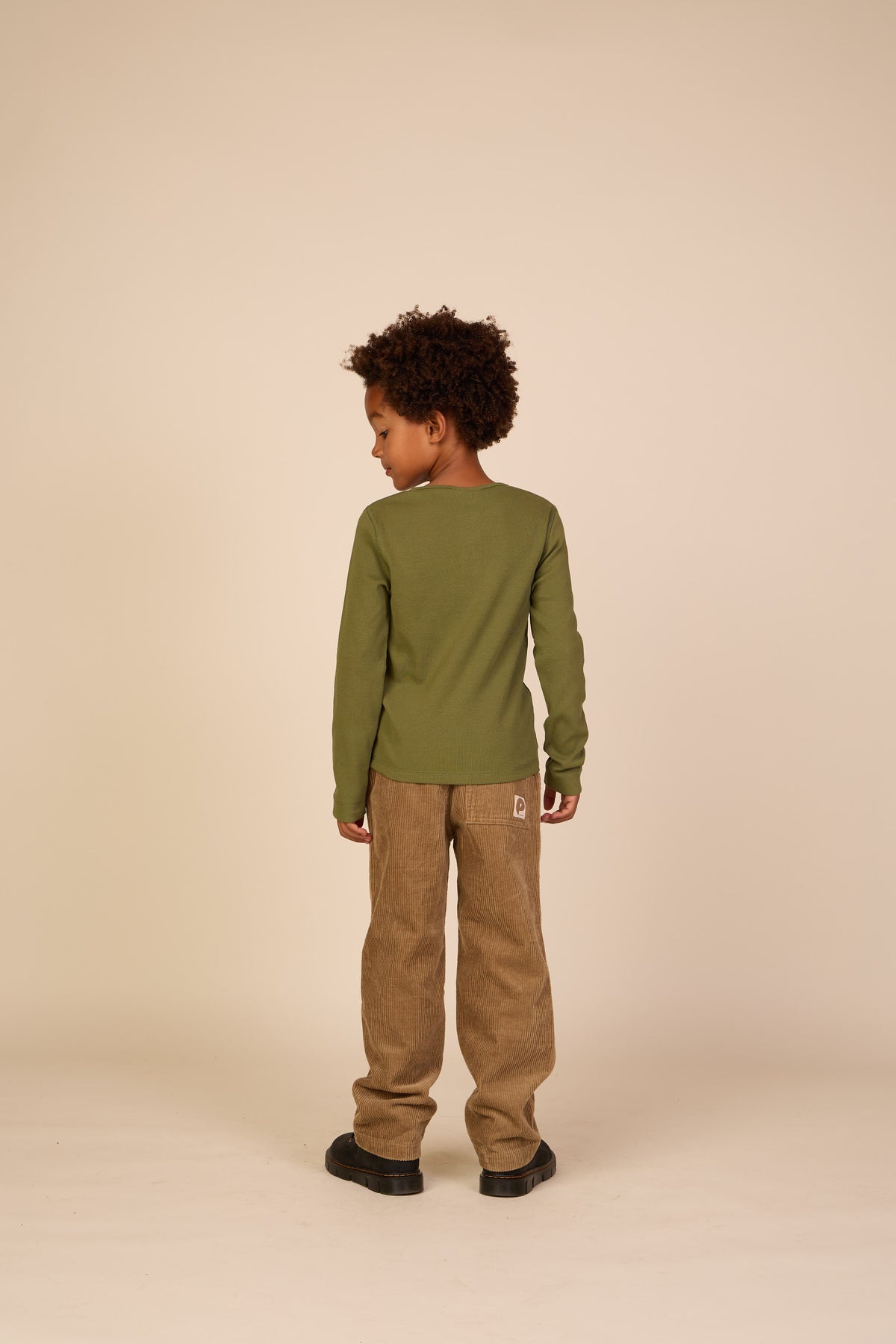 Geripptes Langarmshirt mit Knopfleiste Tween - Moss Green | 101594 Conrad