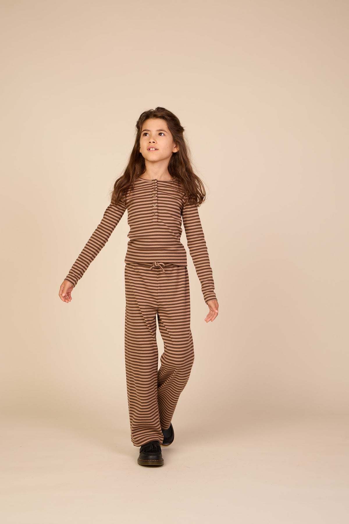 Gestreifte Hose aus Rippstoff mit weitem Bein Tween - Brown/Light Brown | 101606 Gloria