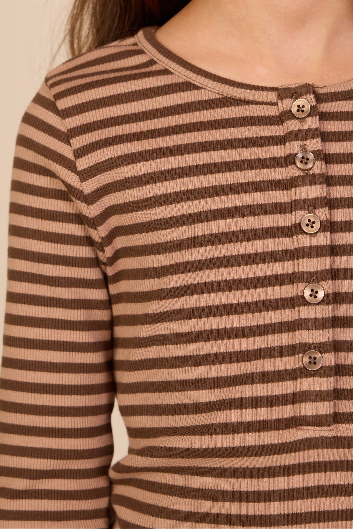 Gestreiftes Langarmshirt aus Rippstoff Kids - Brown/Light Brown | 101614 Gloria