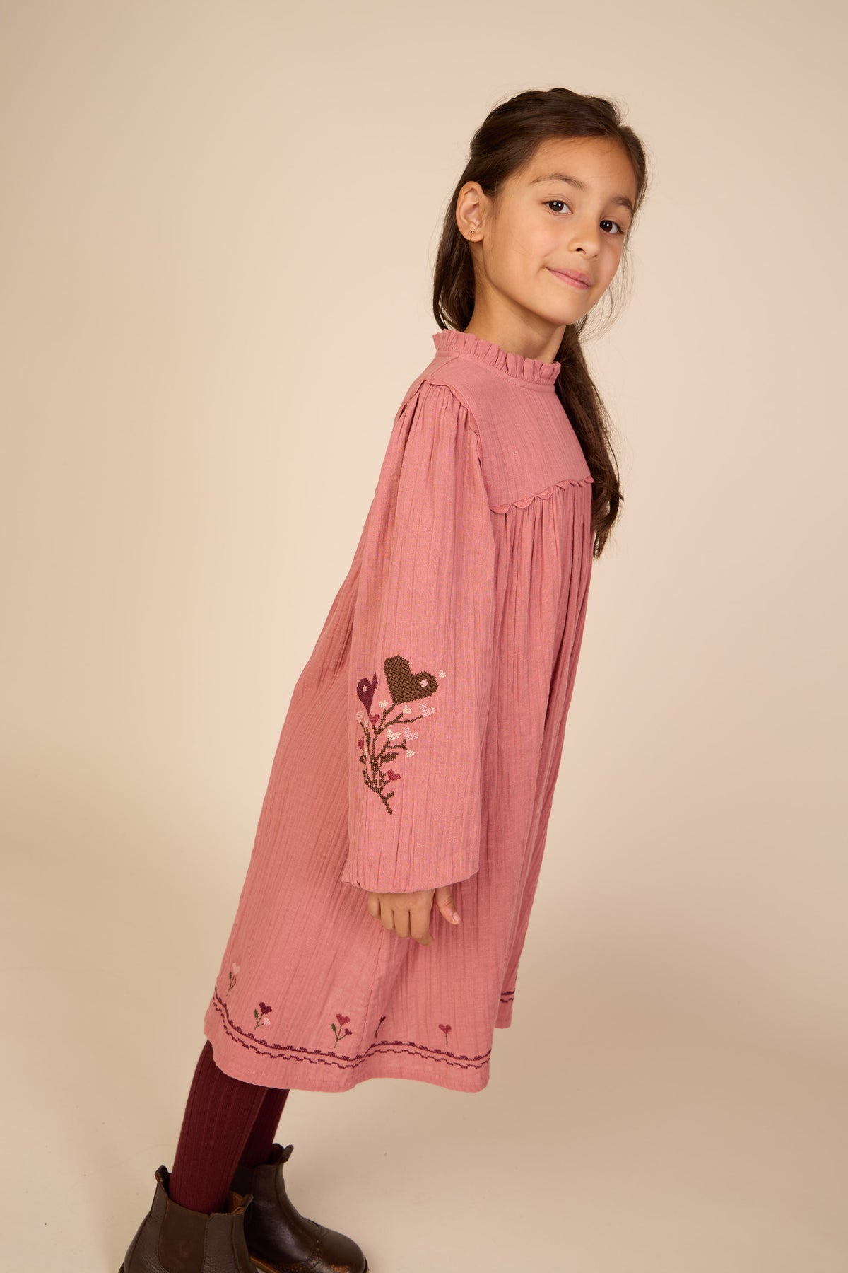 Musselinkleid mit Kreuzstichstickerei Tween - Dusty Rose | 101466 Laureen