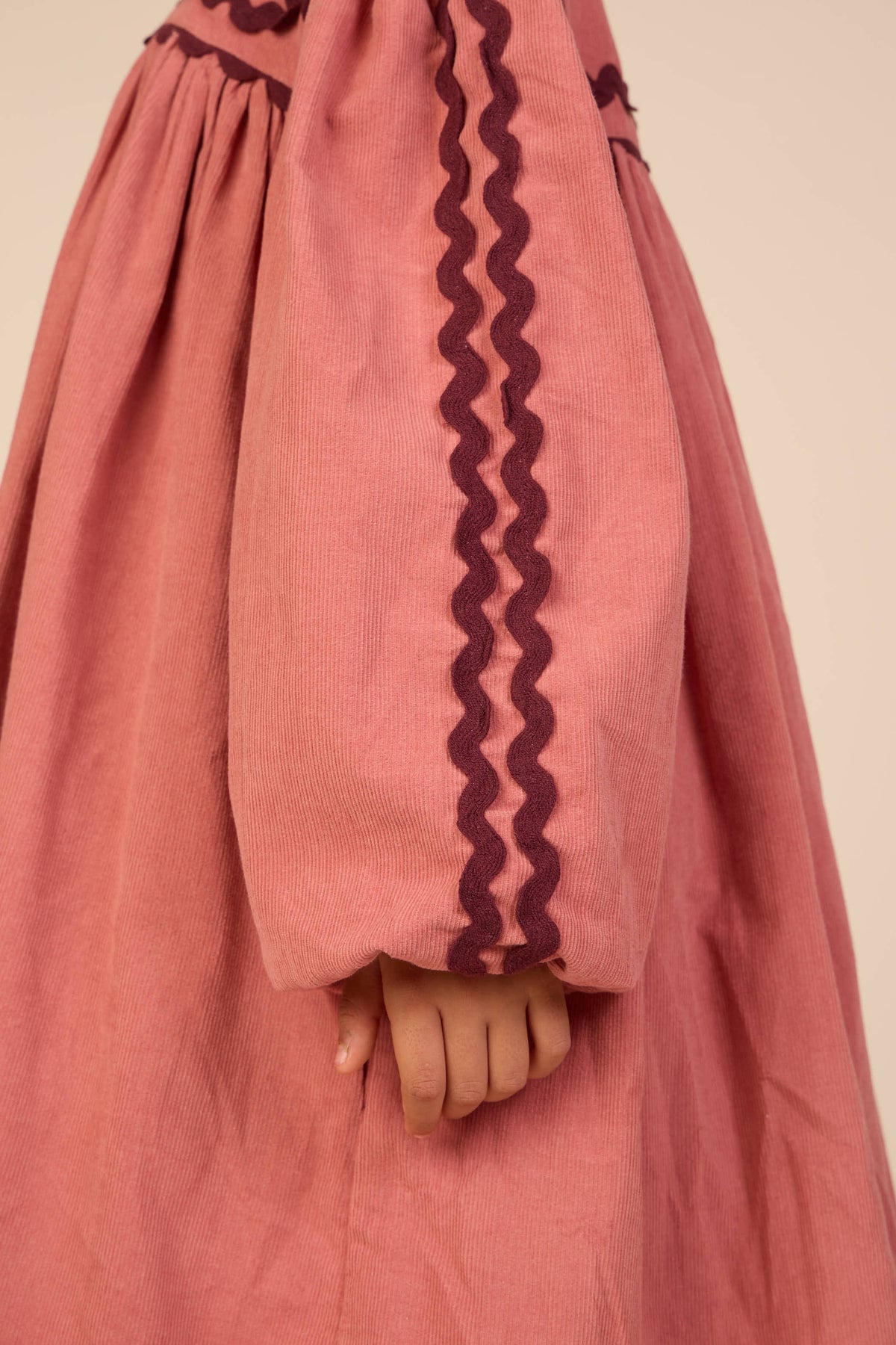 Cordkleid mit Zickzackborte Kids - Dusty Rose | 101475 Sille