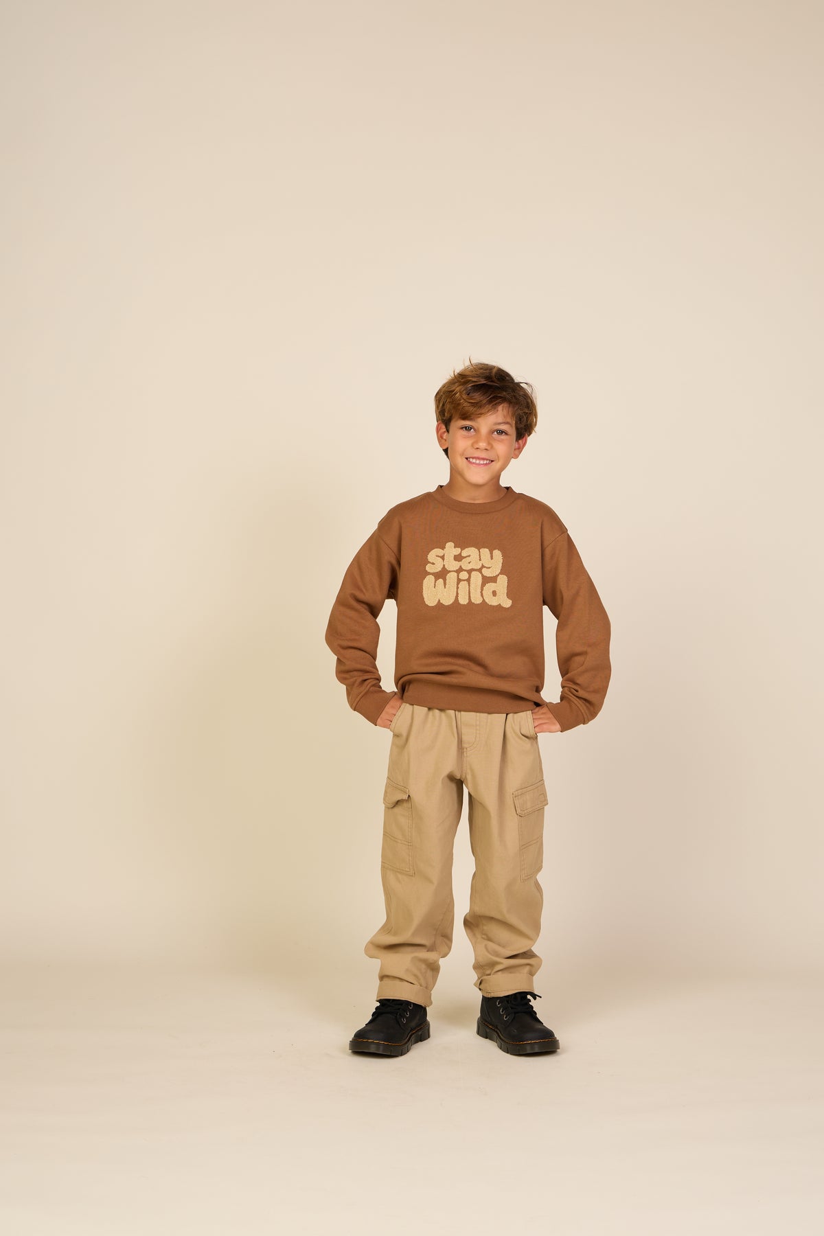 Rundhals-Sweatshirt mit Frottee-Stickerei Tween - Toffee | 101621 Joel