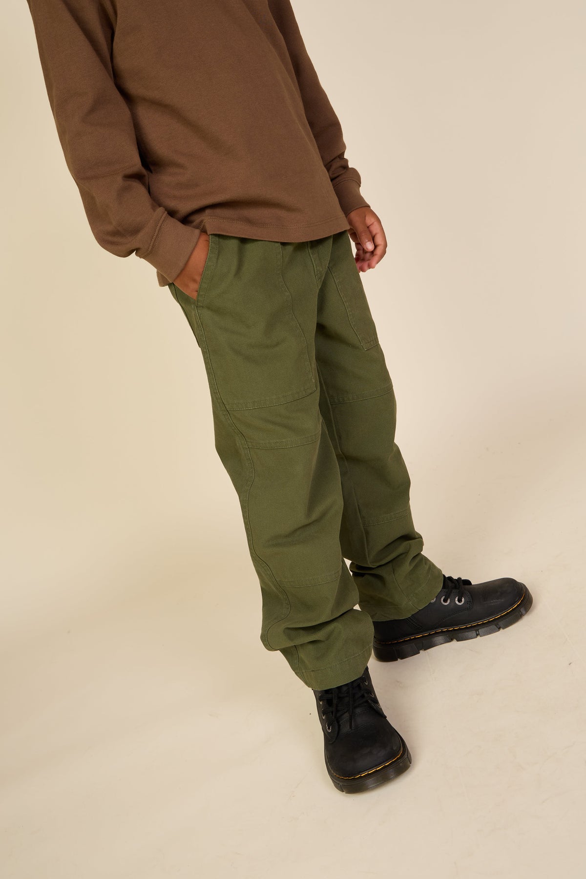 Canvas-Hose mit aufgesetzten Taschen Tween - Moss Green | 101536 Greyson