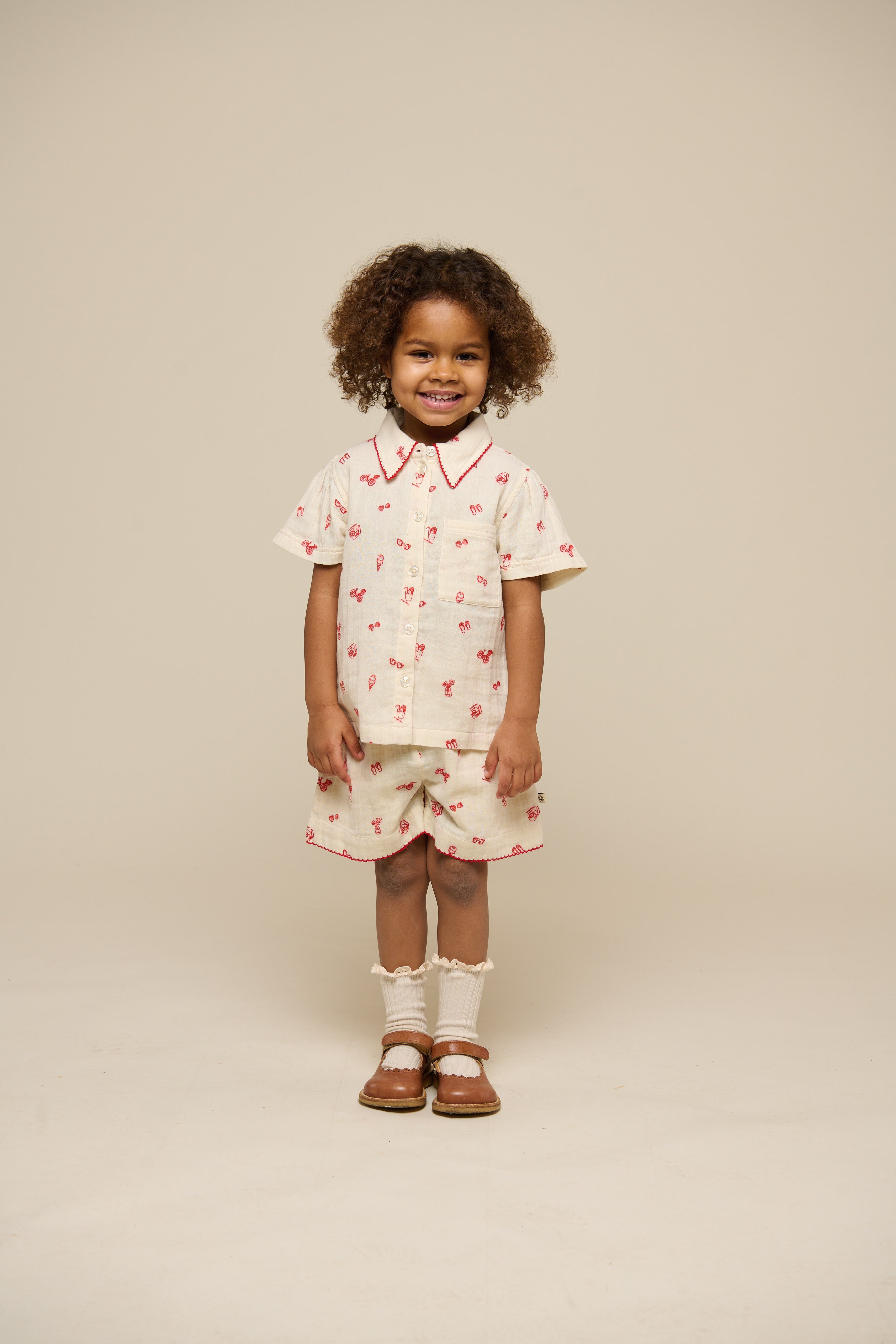 Bedrucktes Gaze Hemd und Shorts-Set - Kids - Offwhite/Cherry Red | 100972 Fiona