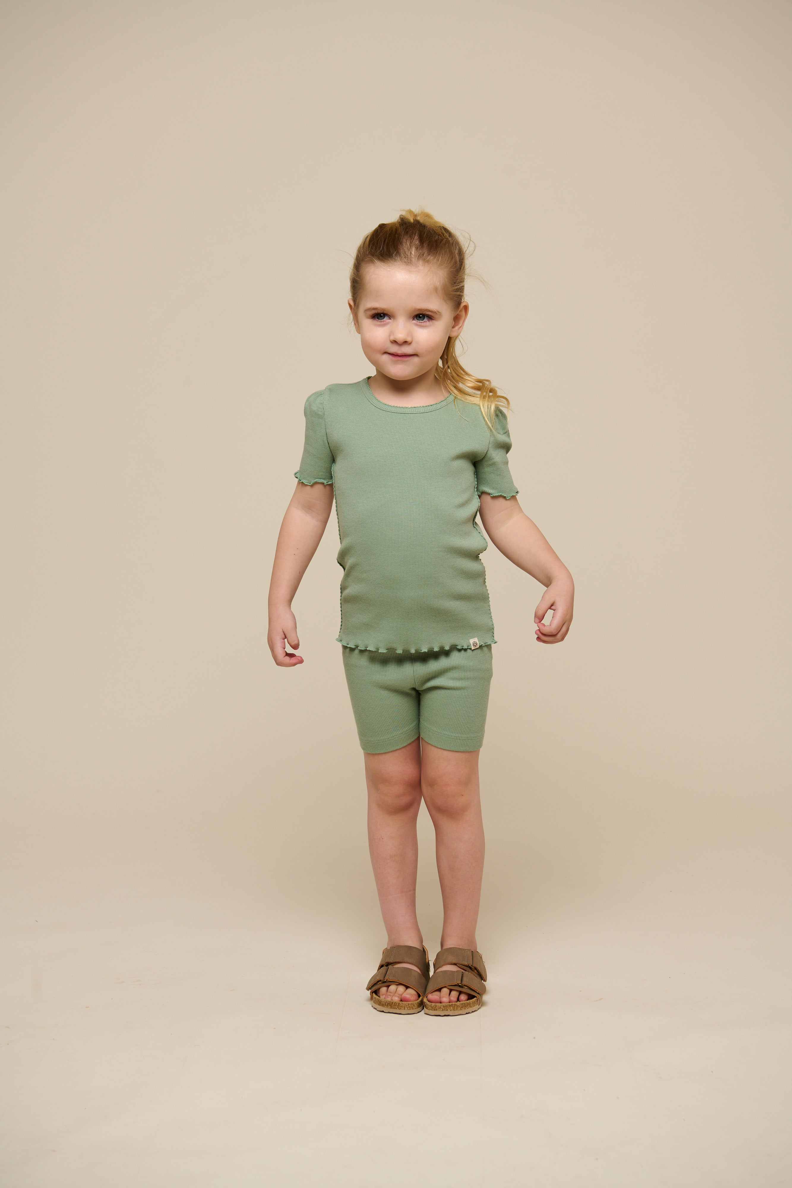 T-Shirt aus Modalripp - Kids - Dusty Green | 101302 Lottie
