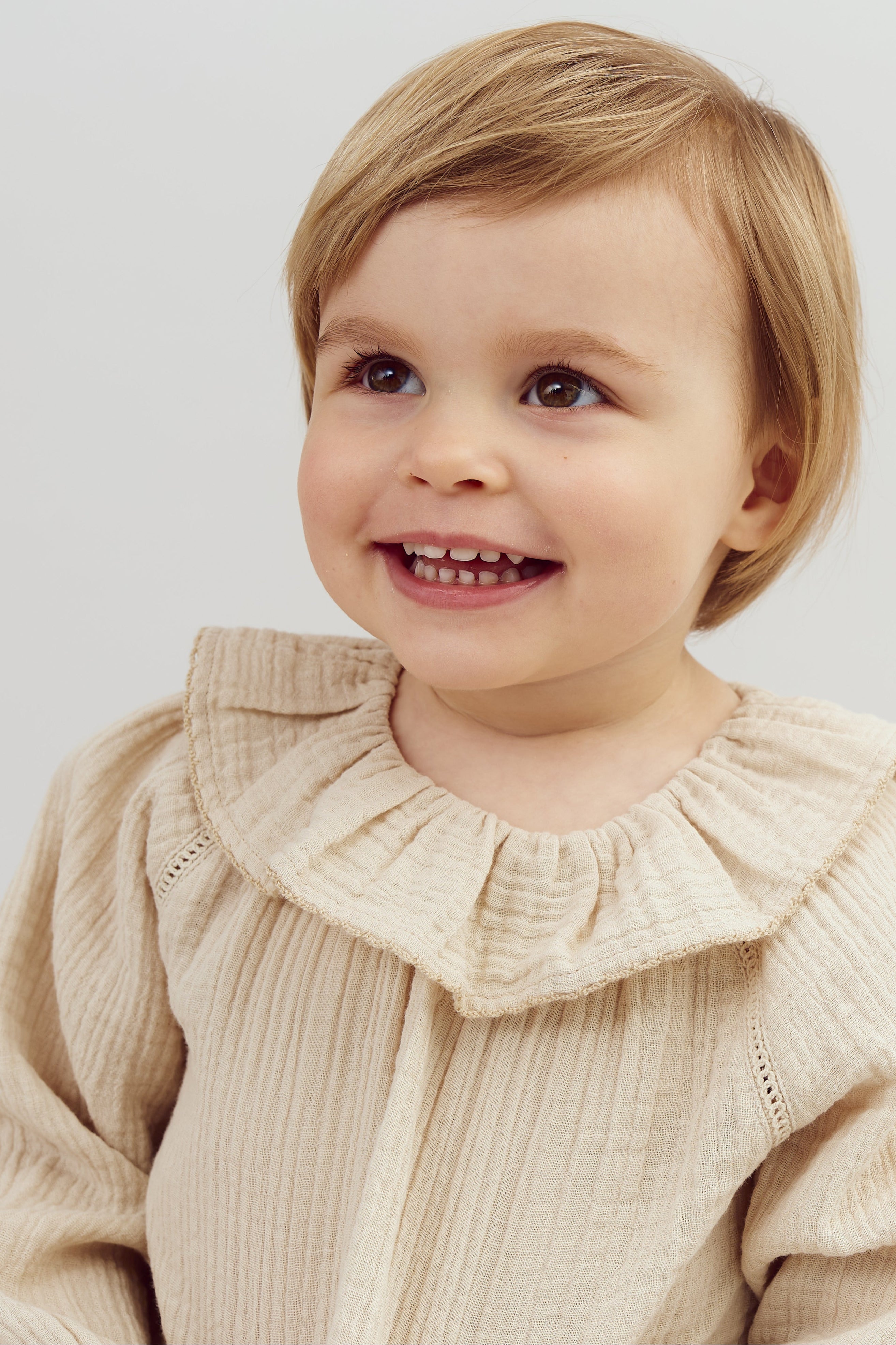 Musselin Kragenbluse mit Knopfleiste - Light Beige | 100237 Ella