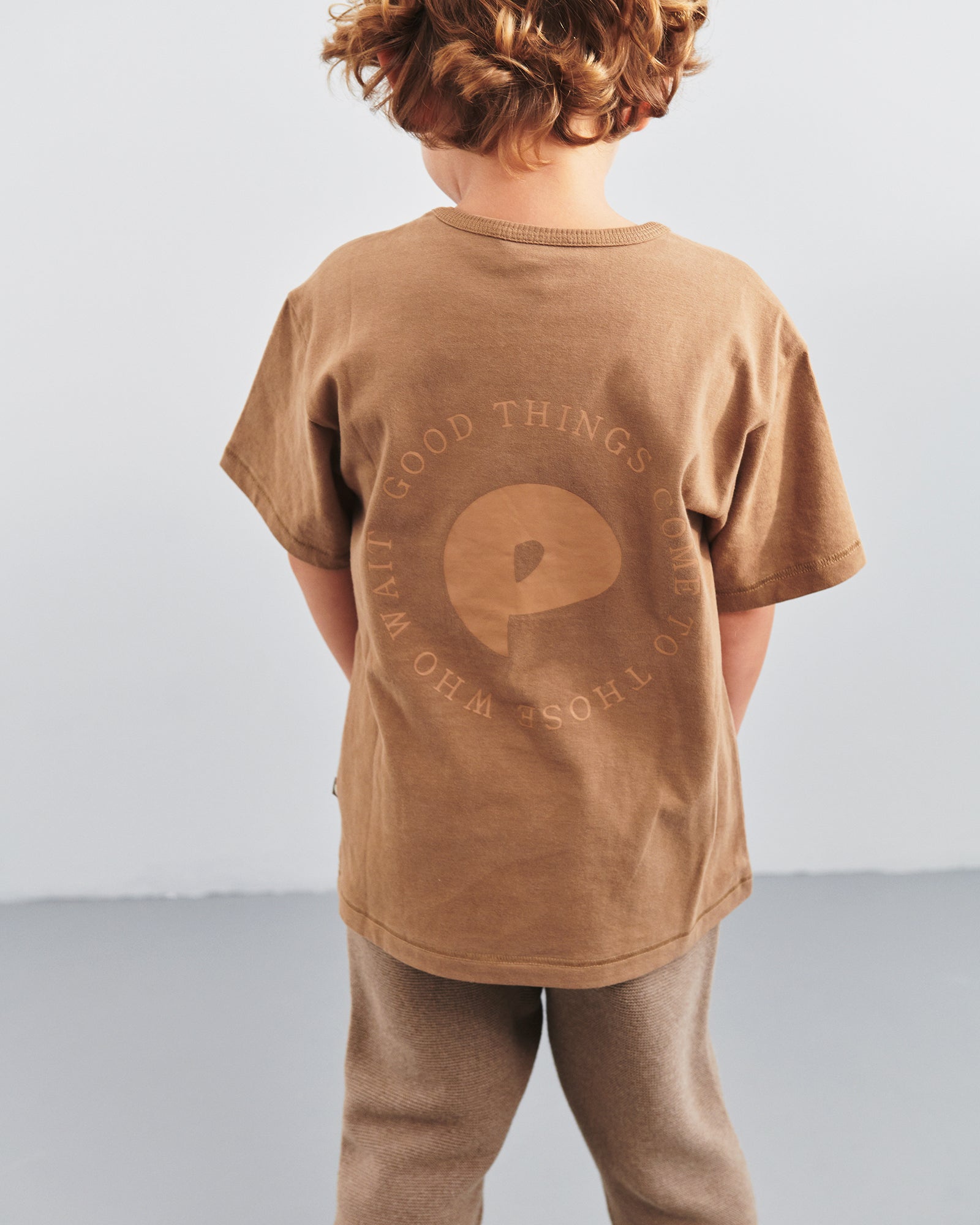 Kurzarm-T-Shirt mit Rückendruck - Kids - Walnut