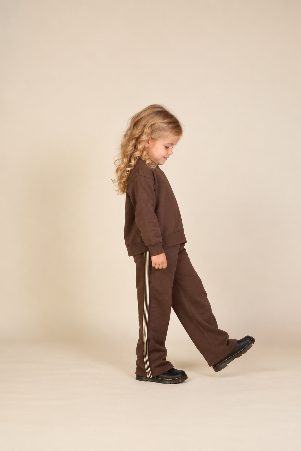 Jogginghose mit Seitenstreifen Kids - Dark Brown | 101630 Zoe
