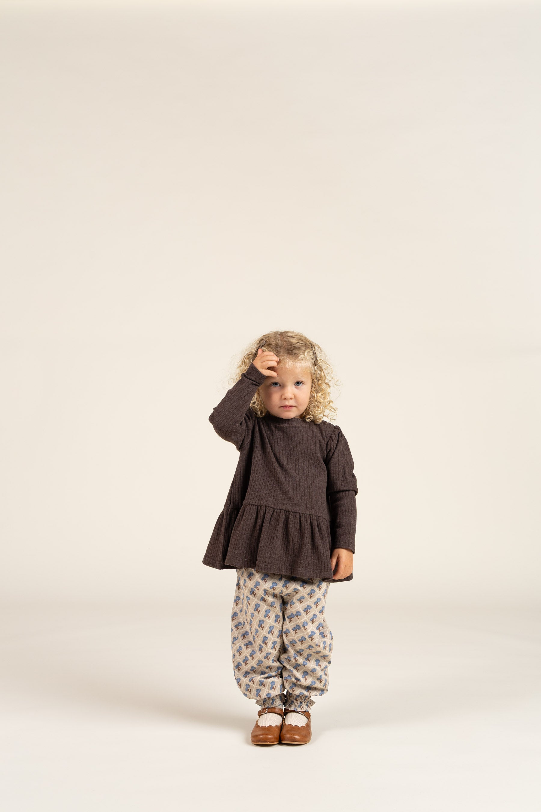 Weiche Ripp-Bluse mit Schößchen - Kids - Chocolate Melange | 100699 Alana