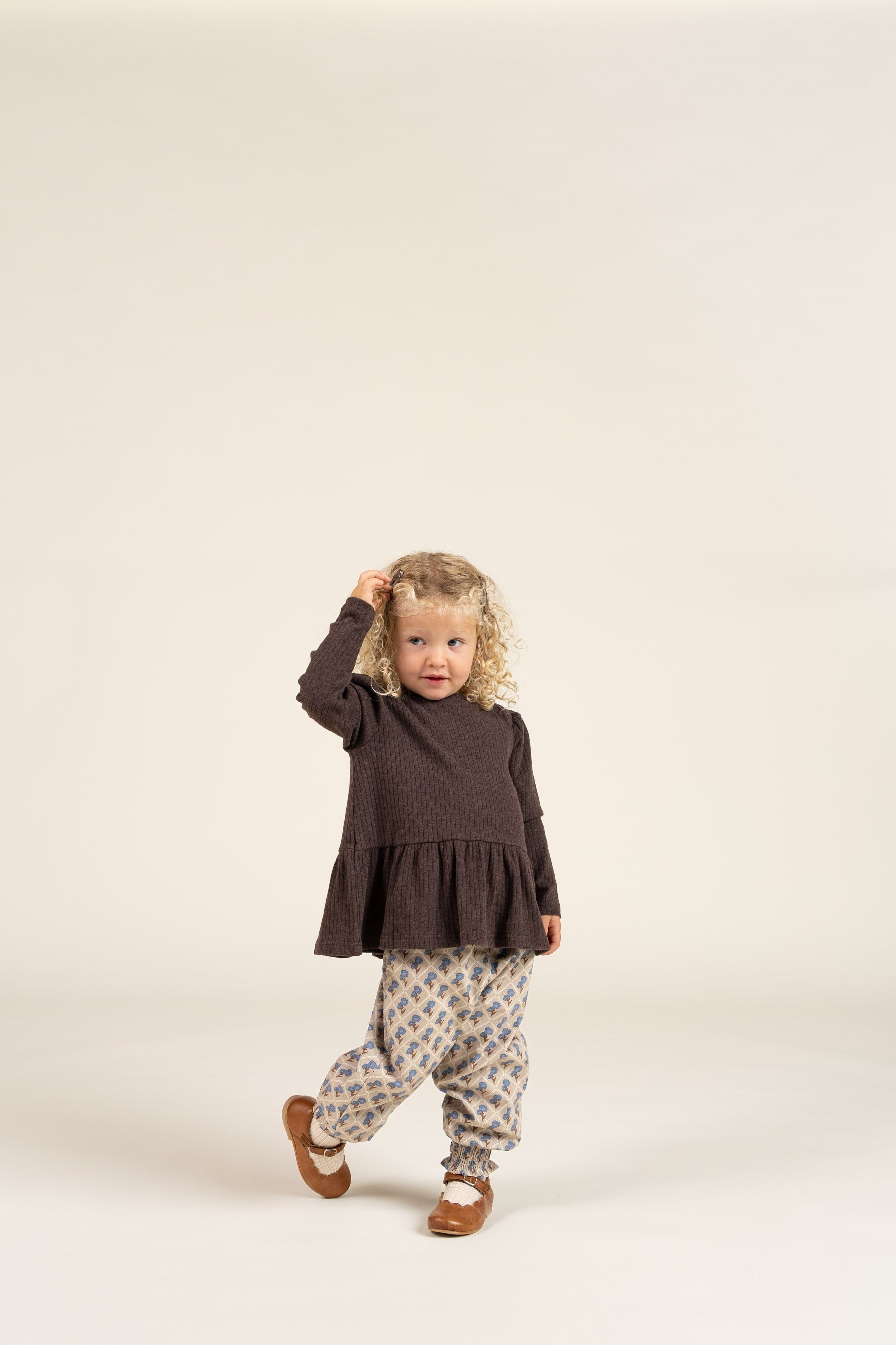 Bedruckte Popeline-Hose aus Baumwolle - Kids - Caffe Latte w. Blue | 100724 Amine