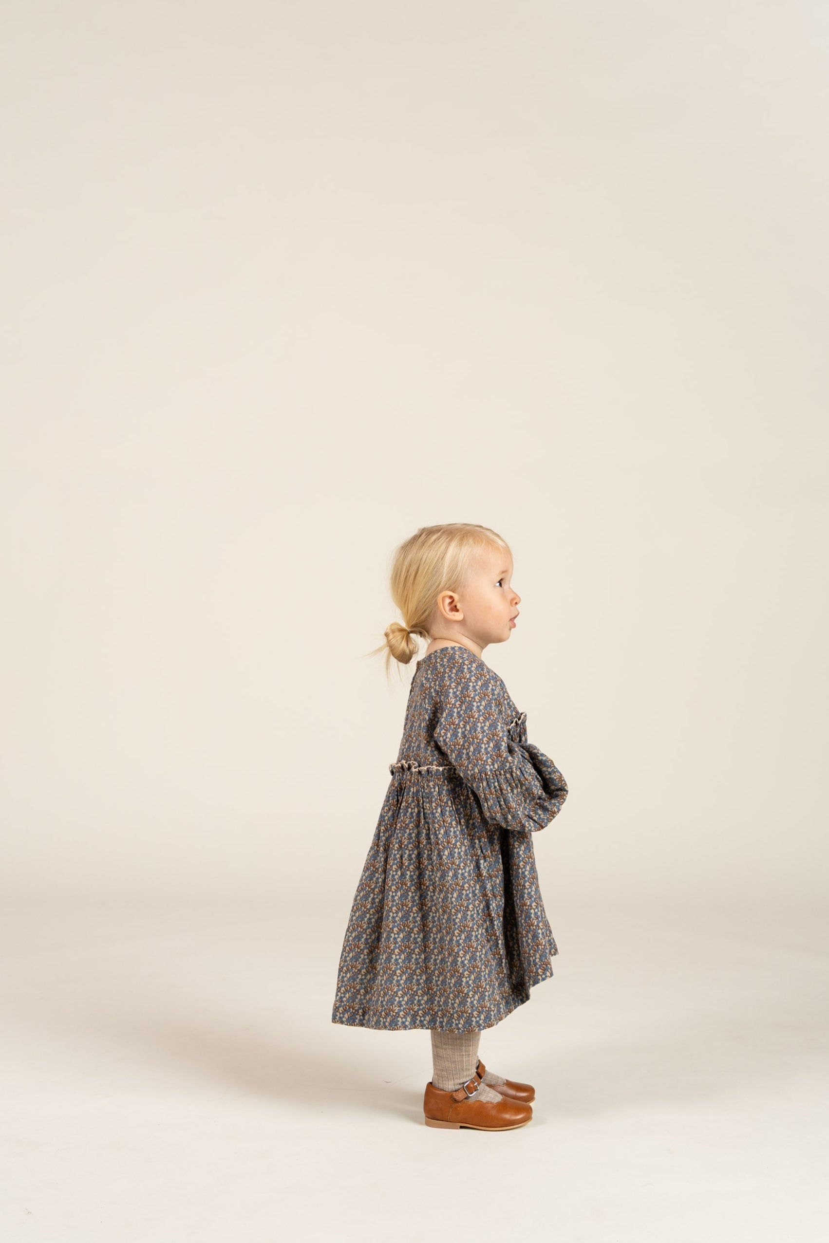 Bedrucktes Kleid aus doppelter Gaze - Kids - Blue / Brown | 100727 Maggie