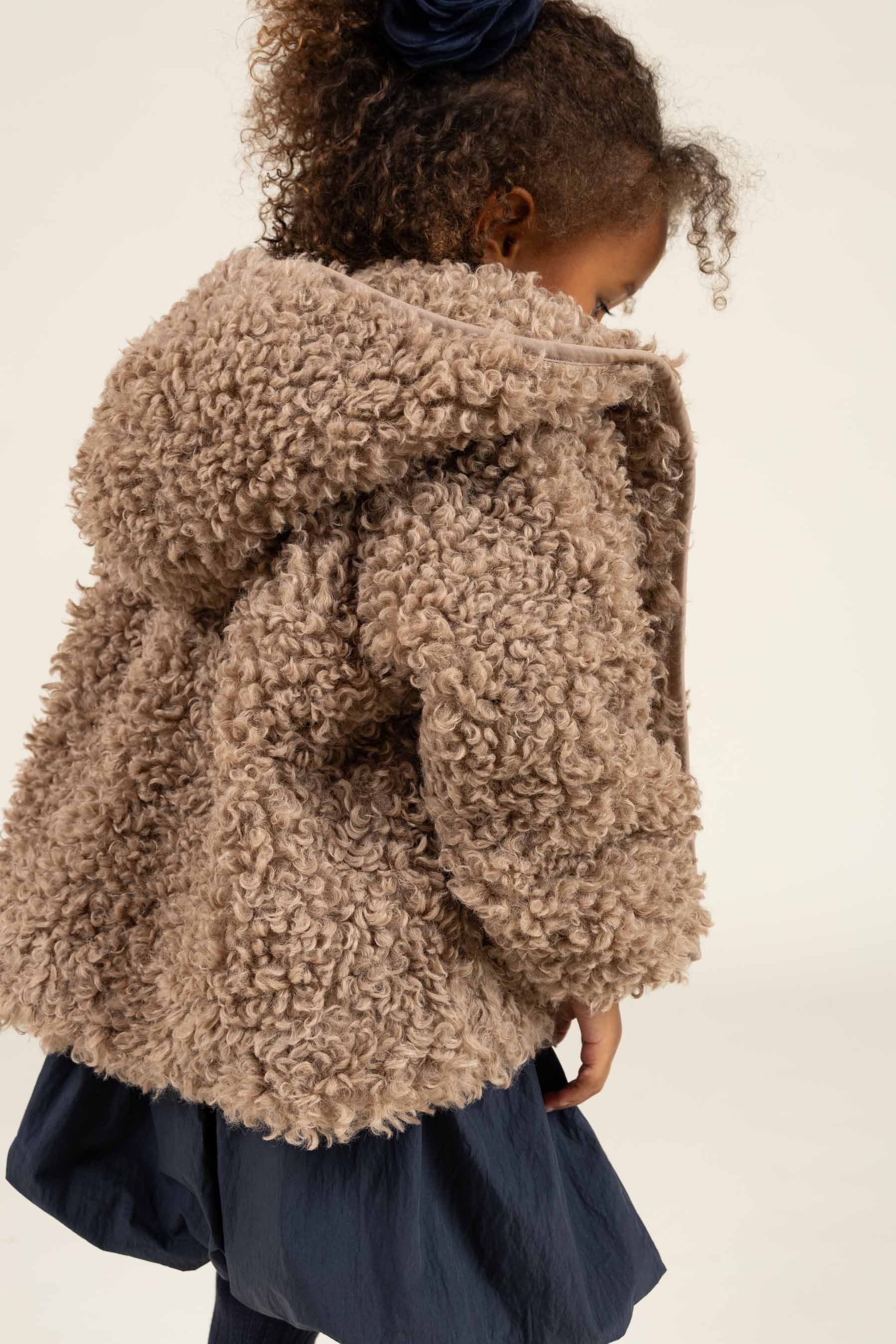 Teddy-Kapuzenjacke mit Rippenbündchen - Kids - Caffe Latte | 100546 Ellie