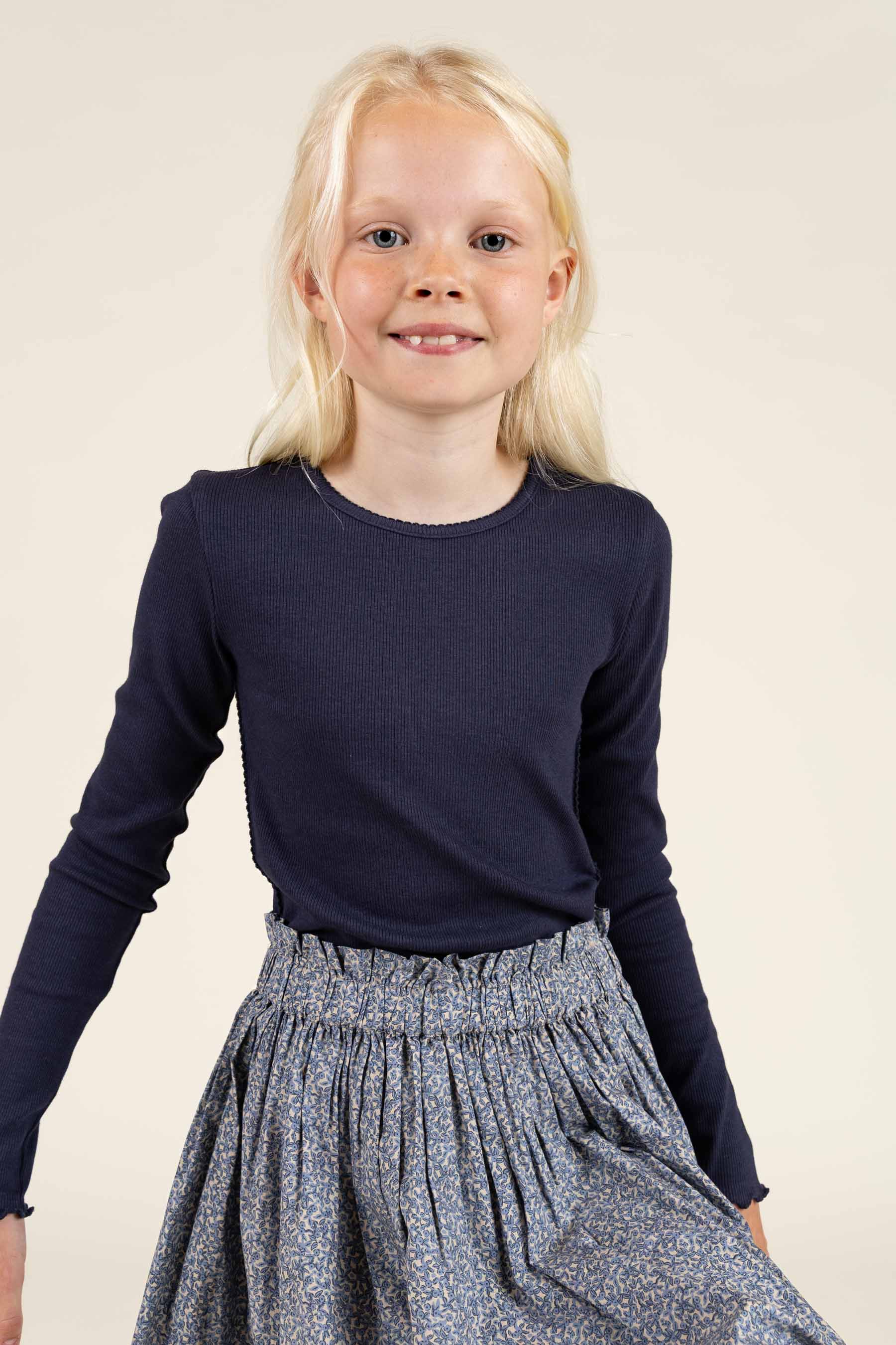 Langärmeliges T-Shirt aus Modalripp mit Picot-Rand - Tween - Navy | 100581 Mia