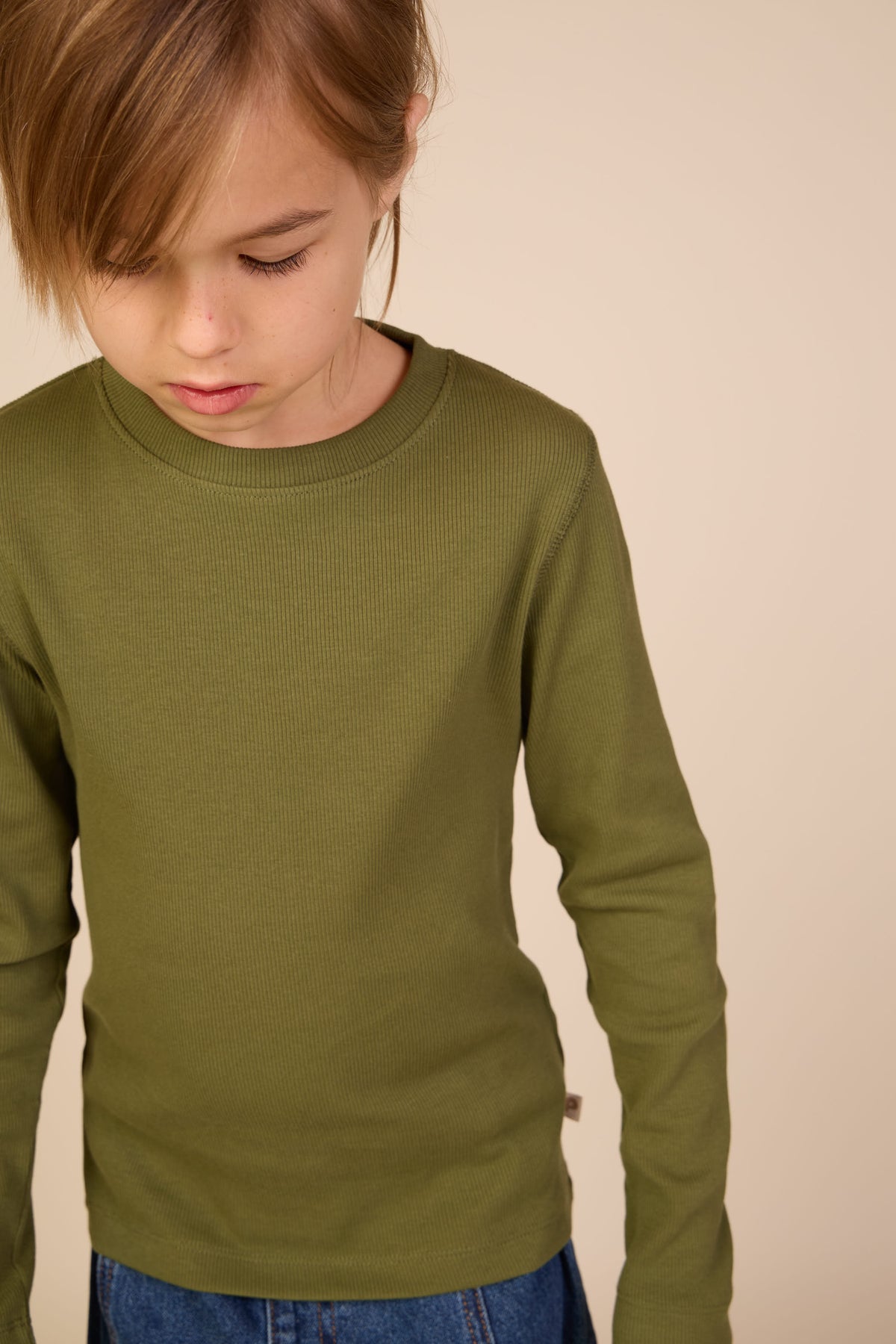 Geripptes Langarmshirt Kids - Moss Green | 101599 Conrad