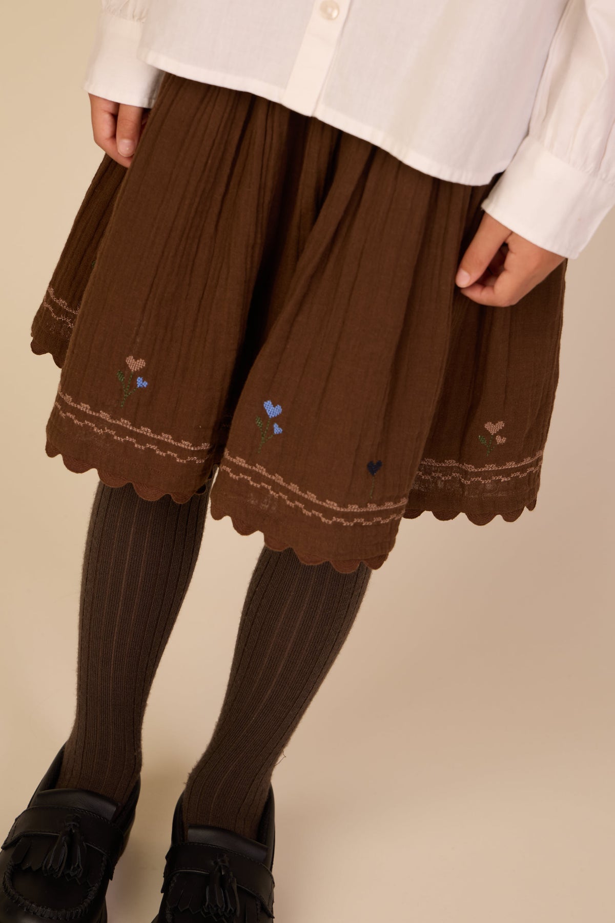 Musselinrock mit Kreuzstichstickerei Tween - Brown | 101472 Laureen