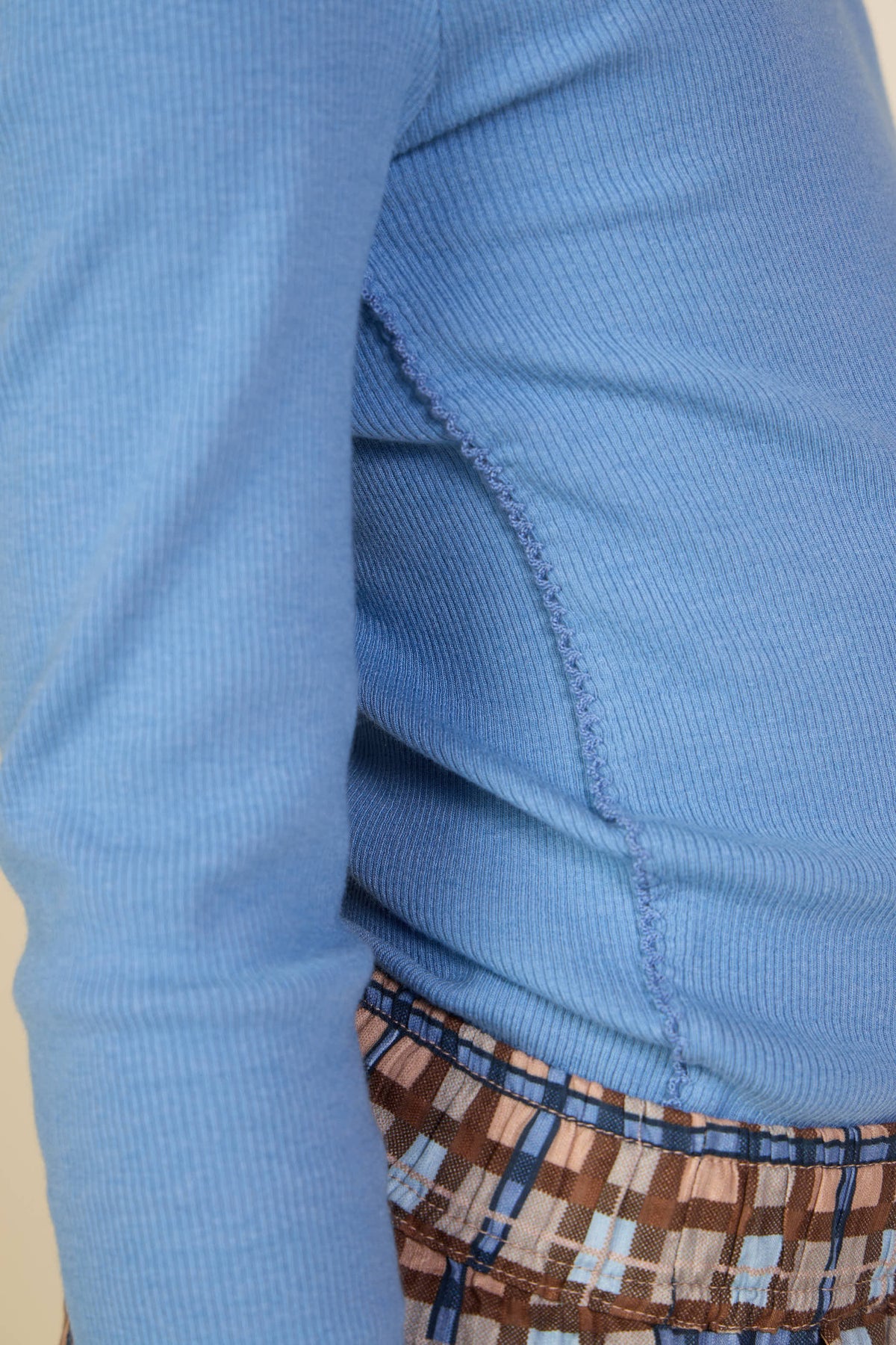 Geripptes Langarmshirt aus Modal-Mix Kids - Dusty Blue | 101563 Lottie