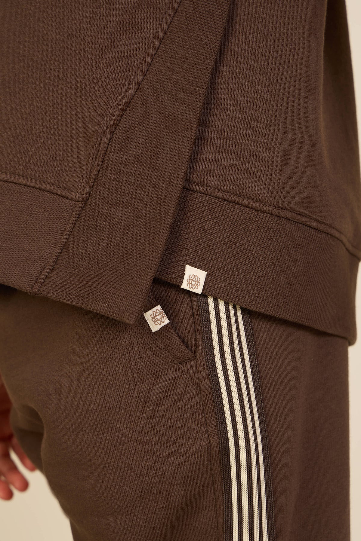 Jogginghose mit Seitenstreifen Kids - Dark Brown | 101630 Zoe