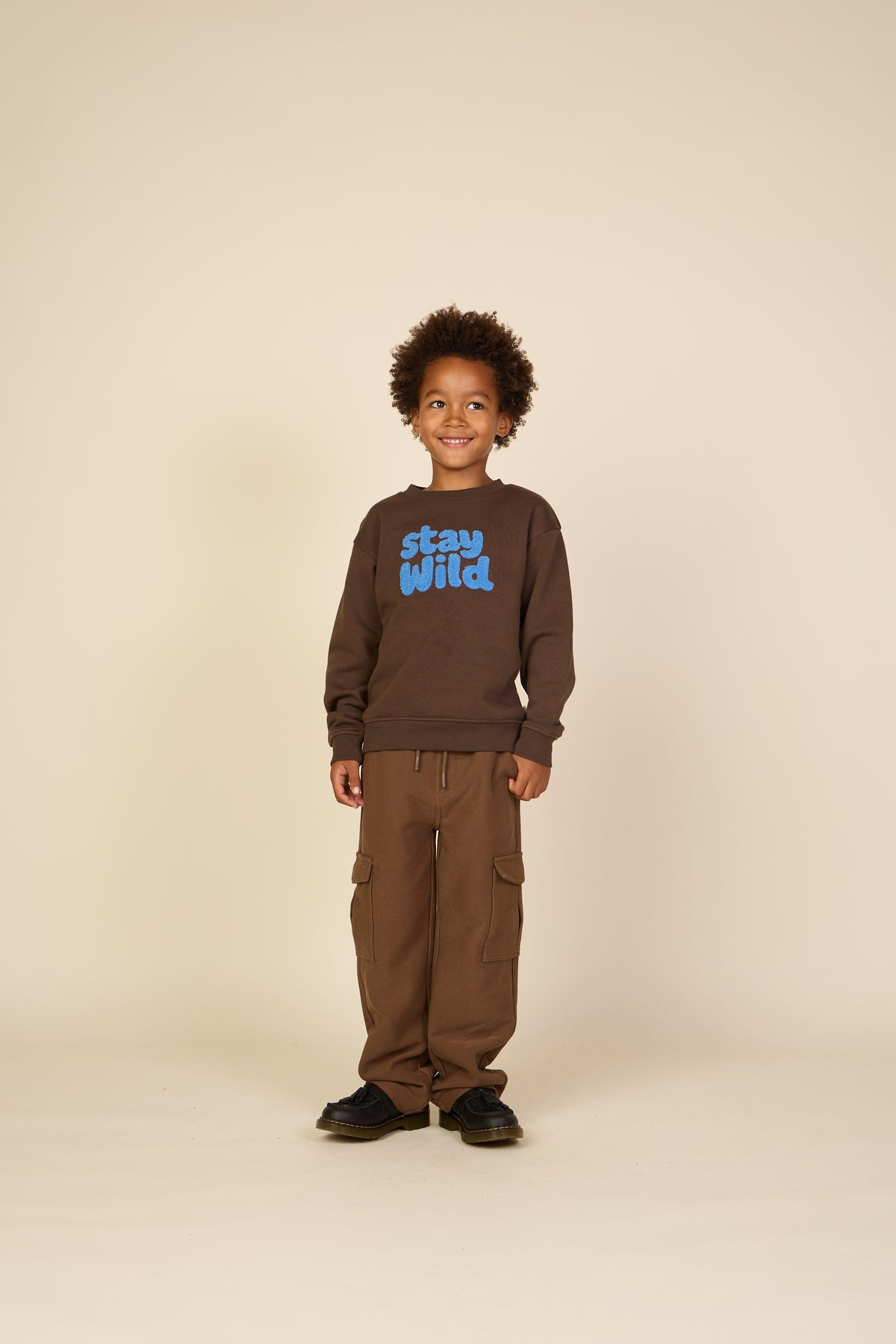 Rundhals-Sweatshirt mit Frottee-Stickerei Tween - Dark Brown | 101623 Joel