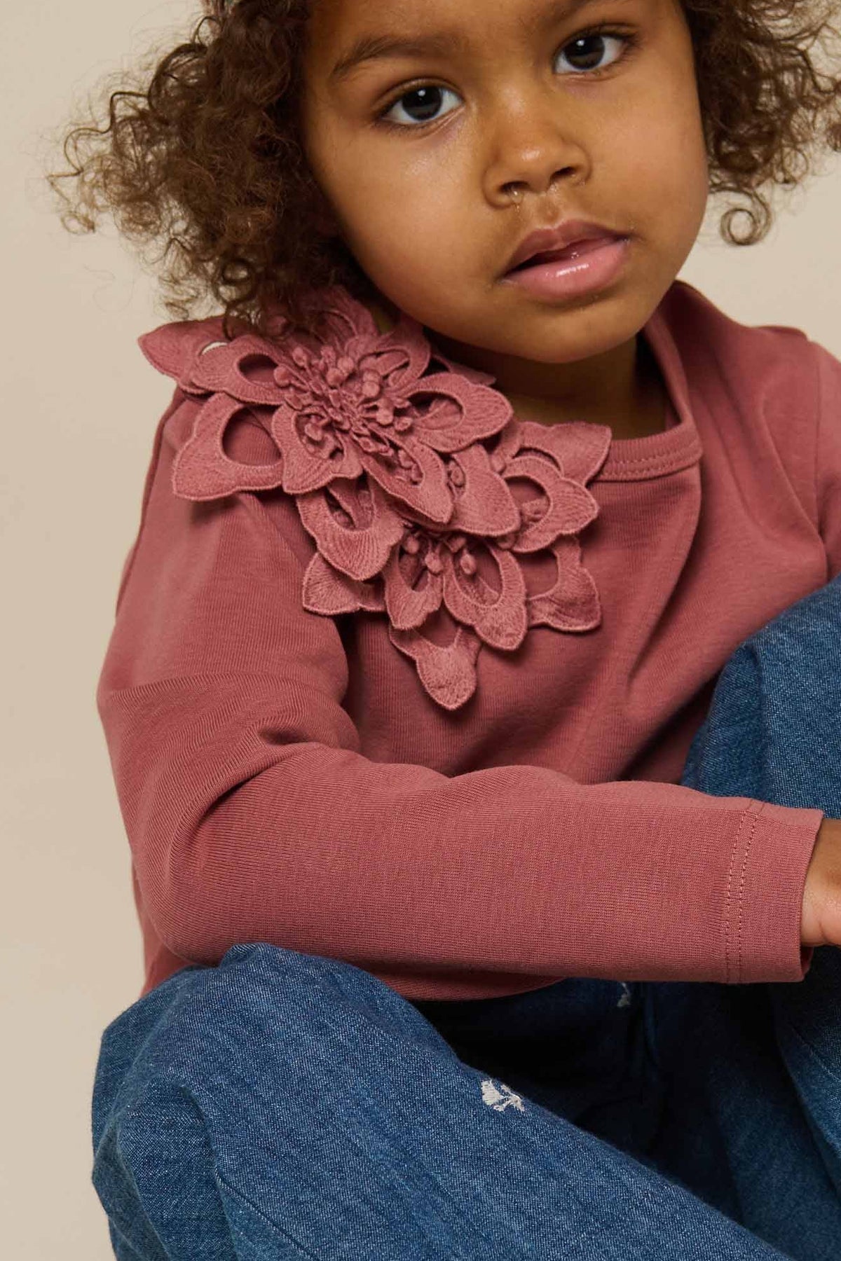 T-Shirt mit Blumenapplikation - Kids - Old Rose | 101233 Sarah