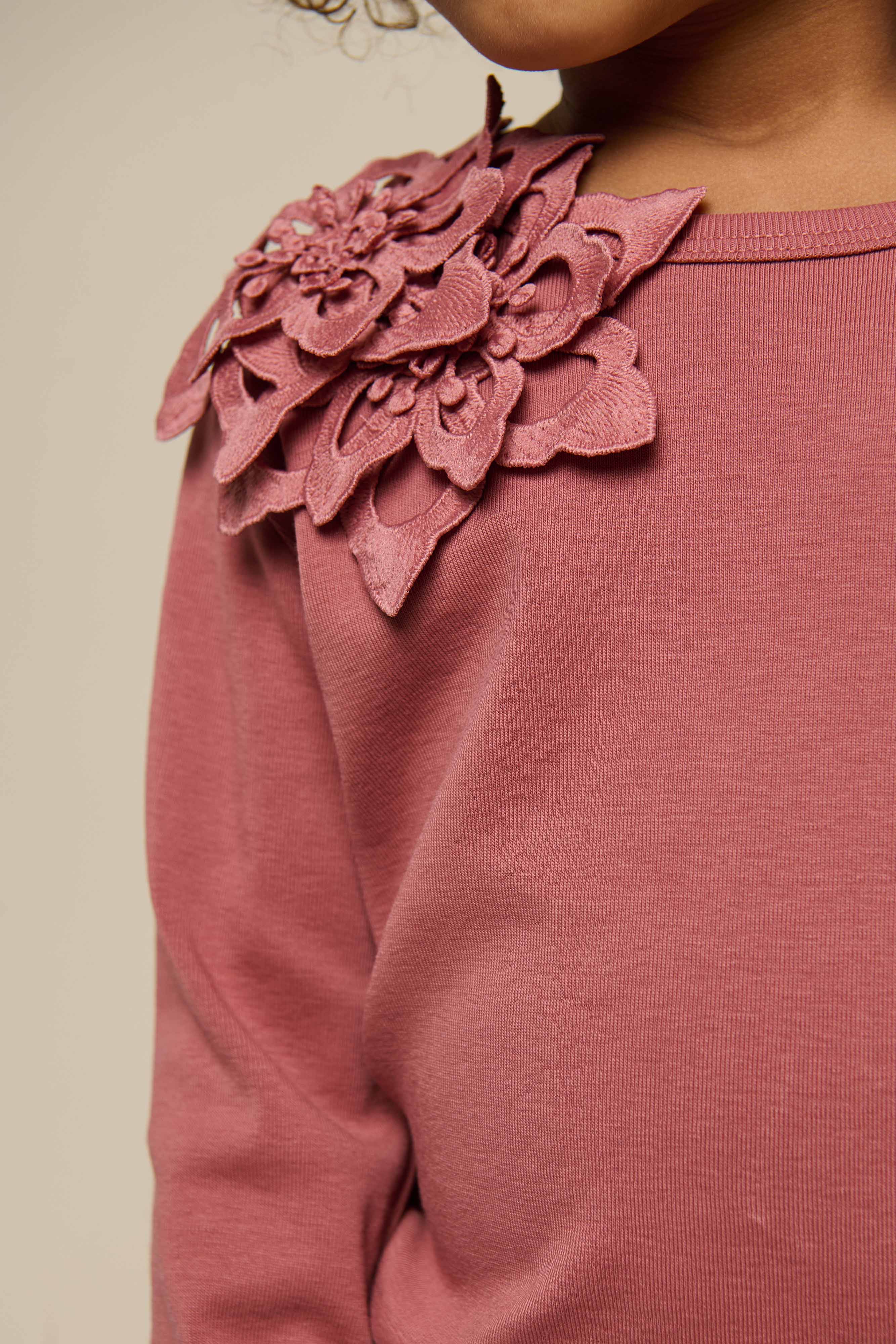 T-Shirt mit Blumenapplikation - Kids - Old Rose | 101233 Sarah