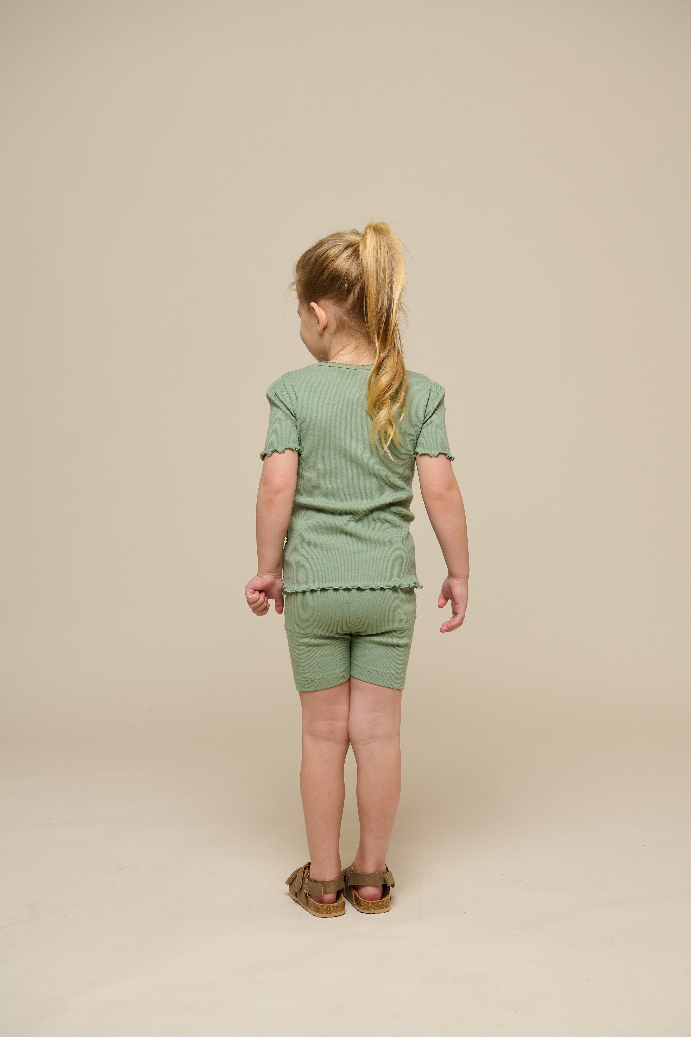 Kurze Shorts aus Modalripp - Kids - Dusty Green | 101318 Lottie